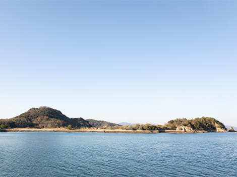 海側から撮影した家島の風景